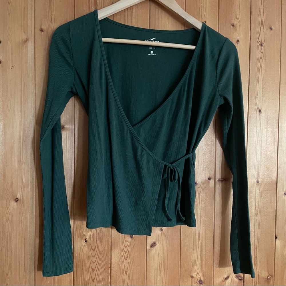 Hollister Wrap Top